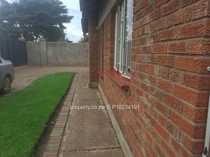 Tynwald, Harare West Spacious 4 bed home. 