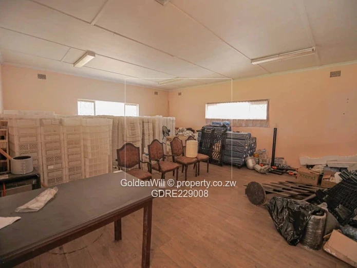 Gunhill offices with onsite shop and huge storeroom 