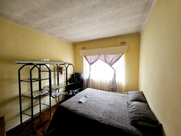 4 bedroomed house for sale in Queensdale