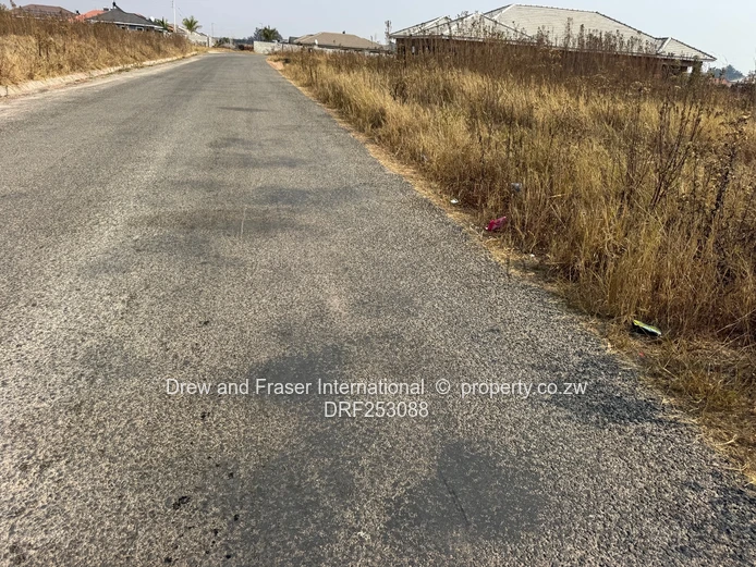 600 m² Stand on Tarred Main Road — Gated Erasmus Park