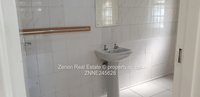 3 Bedroomed House For Sale In Borrowdale Philadelphia