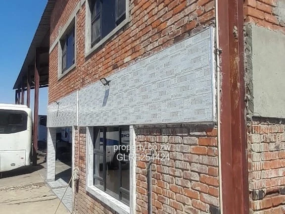 2,000 m² Workshop in Ardbennie — Borehole & Service Pit