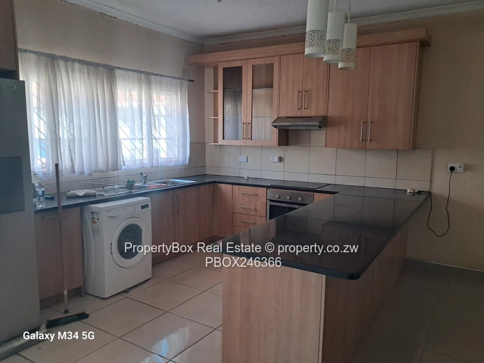 Marlborough Mews Fully furnished 4 bed cluster unit for rent.