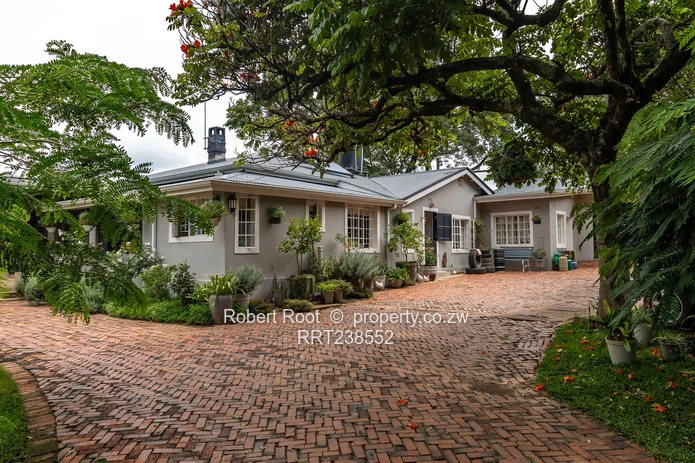 Tranquil Garden Living - 10,430 Sqm In Umwinsidale