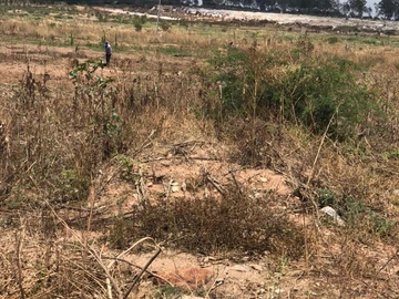 Commercial & Industrial Land