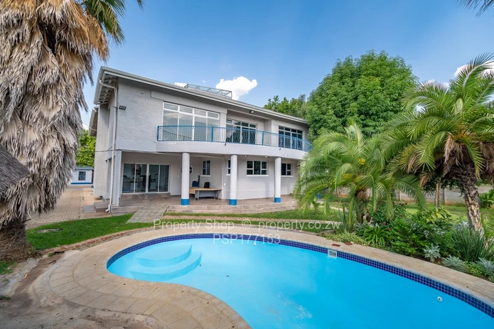 Magnificent Office Space in Prime Area