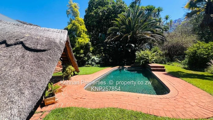 Golden Oldie Family home with Cottage (Sole Mandate)