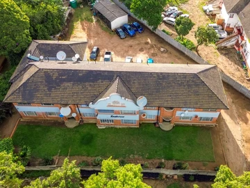 2 Bedroom Flat & Apartment