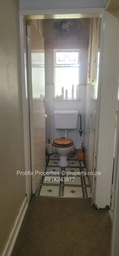  Spacious Family Home with Guest Wing & Cottage | Hatfield North