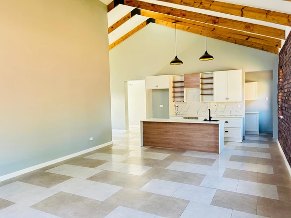 3 Bedroom Flat & Apartment