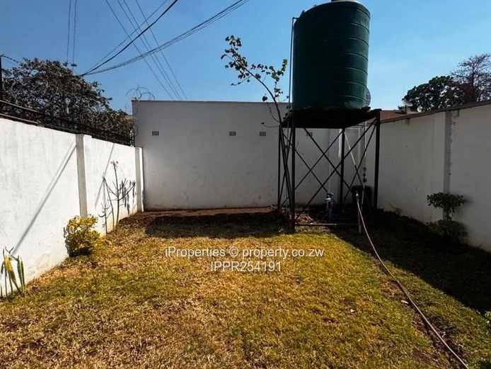 Fully furnished Duplex garden flat in the Avenues for rental 