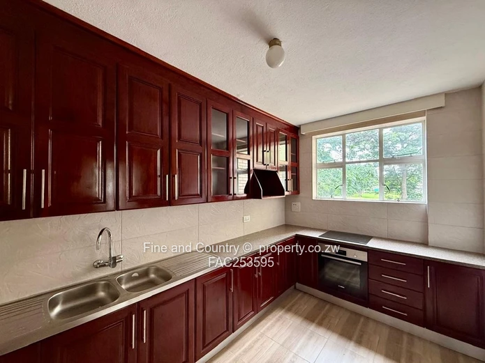 Ascot 3-Bedroom Flat to Rent 