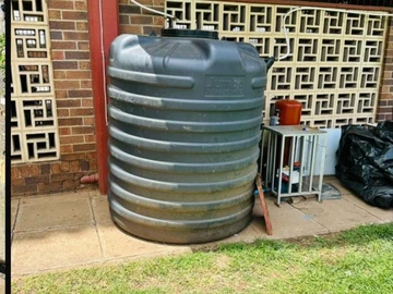 2 Bedroom Flat & Apartment