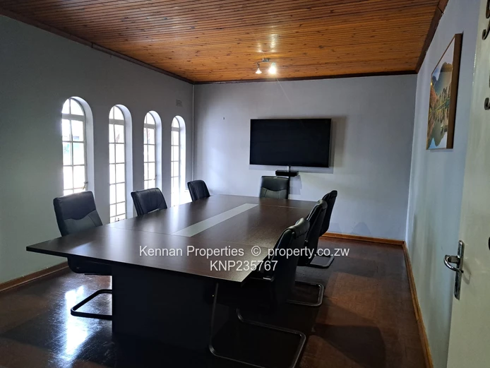 Lovely family home for sale in Vainona on 5,066m² 