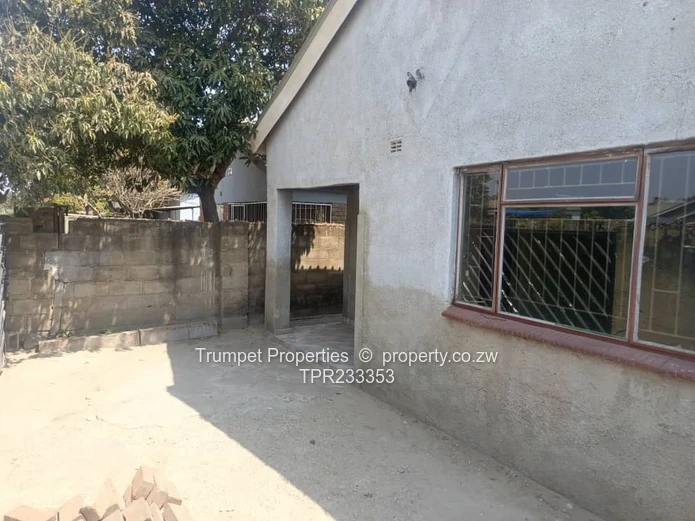 Mufakose House For Sale