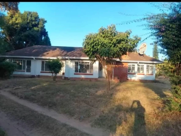 A house at a spacious yard for sale in Greendale