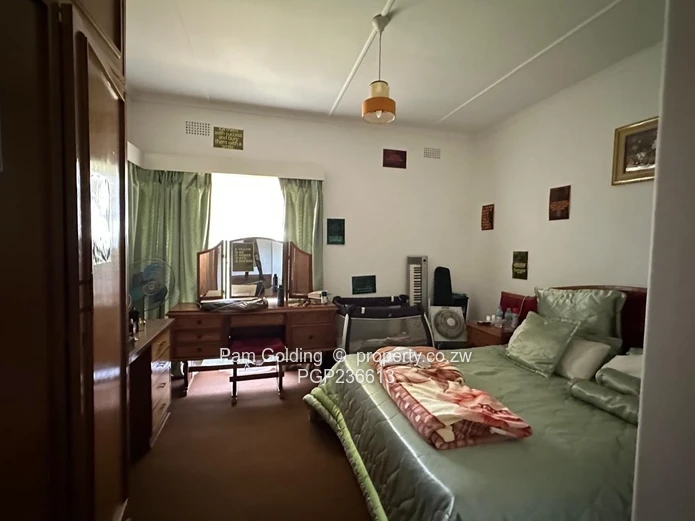 Elegant Well-maintained Family Residence (Sole Mandate)