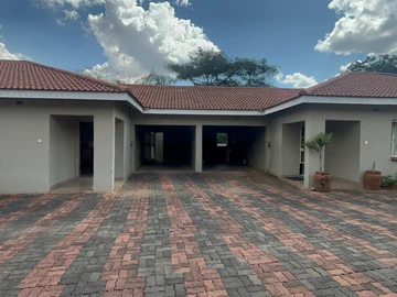 3 Bedroom Garden Flat