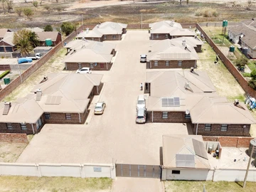 3 Bedroom Flat & Apartment