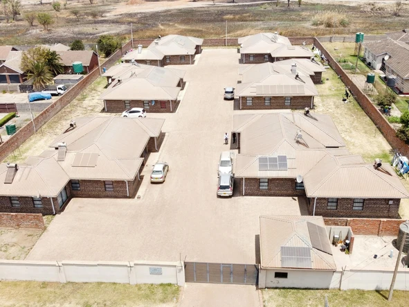 3 Bedroom Flat & Apartment