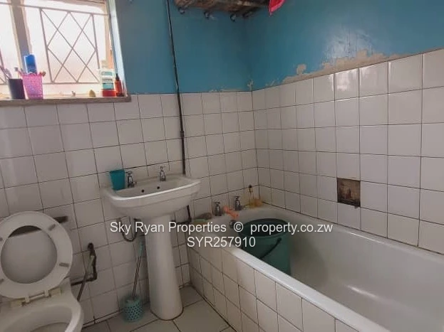 Mabelreign Zambezi Flats Apartment For Sale