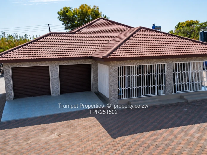 4 Bedroom Family Home In Monavale For Sale