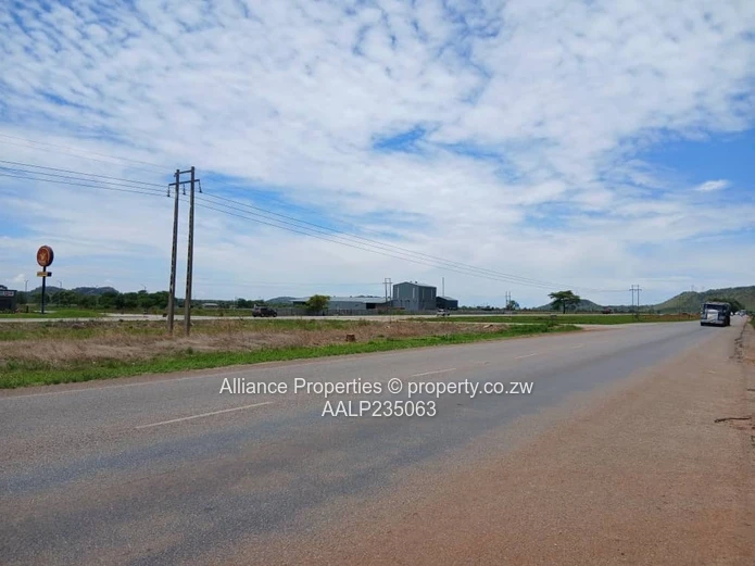 PRIME AGRO-INDUSTRIAL PLOT: 11 HA Main Road Frontage Plot Between Harare & Norton