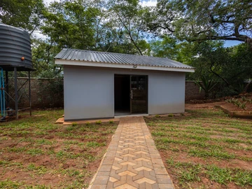 6 Bedroom House