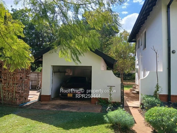 Mount Pleasant Double storey house for sale(5mins from Harare drive& 2nd ext)