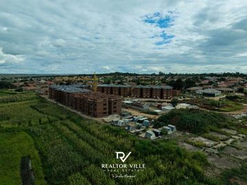 2 Bedroom Flat & Apartment