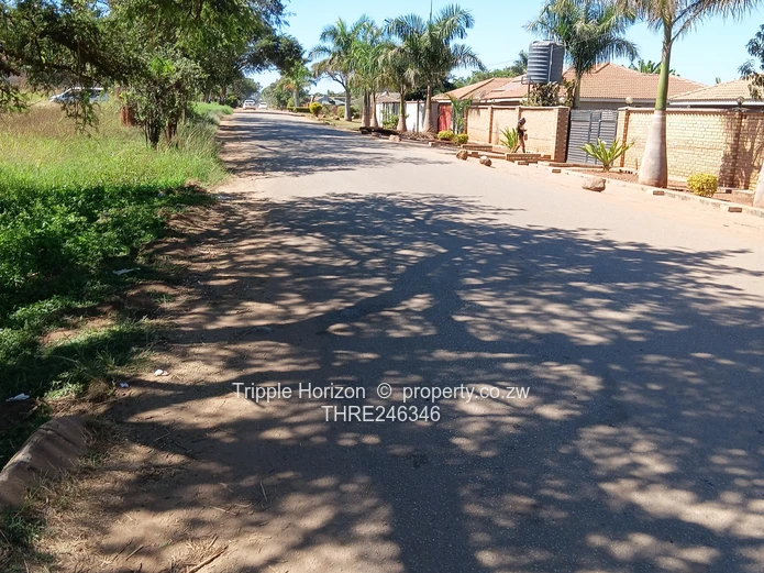 Large 5-Bed Unfinished Home on 4,500m² — Westgate Bluffhill 
