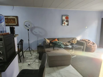 5 Bedroom Garden Flat