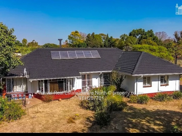 Captivating & Spuse to let with 3 bedrooms,main ensuite,lounge,dining, modern fitted kitchen,Solar 
