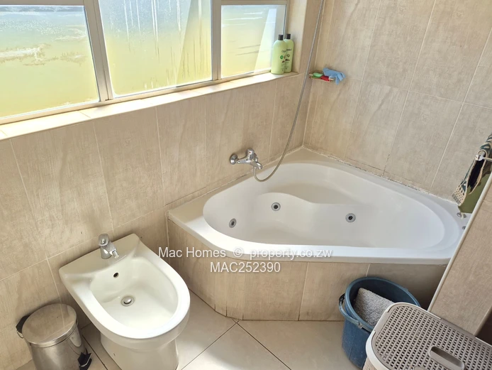 Borrowdale Pomona house for sale -520kneg (Sole Mandate)