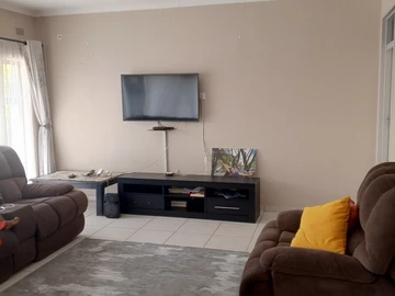 3 Bedroom Garden Flat