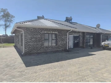 3 Bedroom Garden Flat