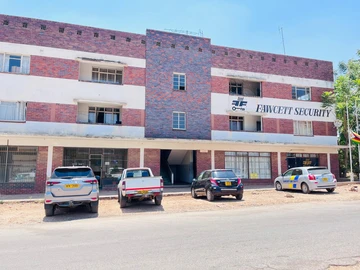 12 Bedroom Flat & Apartment