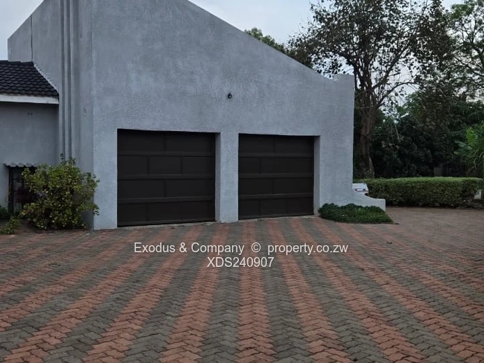 House to Let – Spacious, Walled & Gated