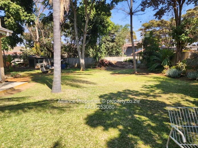Massive, lovely 6 bed home in Borrowdale
