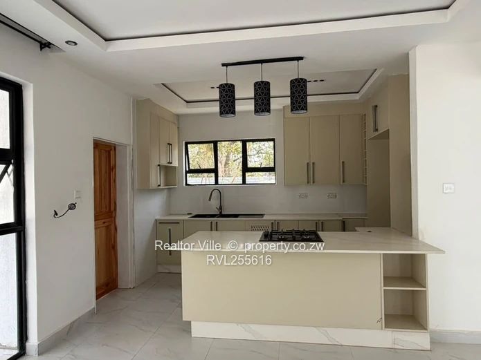 4 Bedroom Cluster Home for Sale in Marlborough