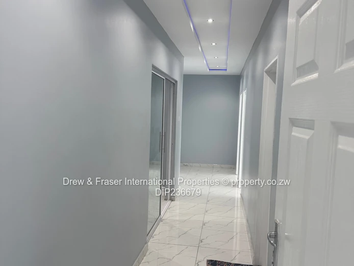 Mabvazuva house available for rent $800 (Sole Mandate)