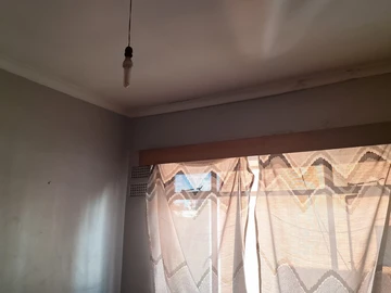 2 Bedroom Flat & Apartment