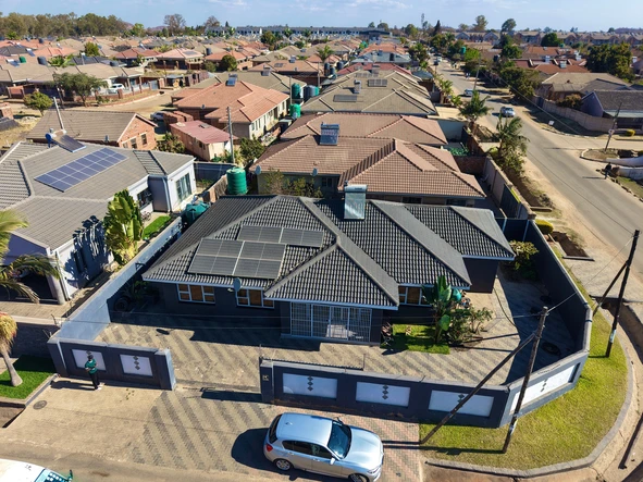 5 Bedroom House