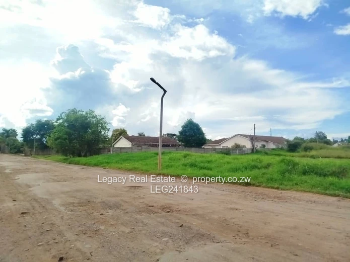 Stand in Established Mabelreign Neighborhood