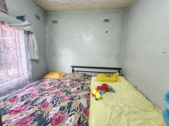 2 Bedroom Flat & Apartment