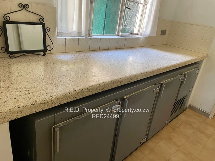 Stunning Double Storey Thatch Lodge Overlooking Msuna Bay