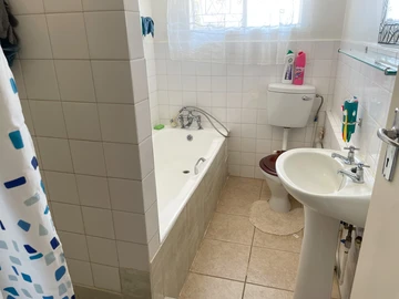 2 Bedroom Garden Flat