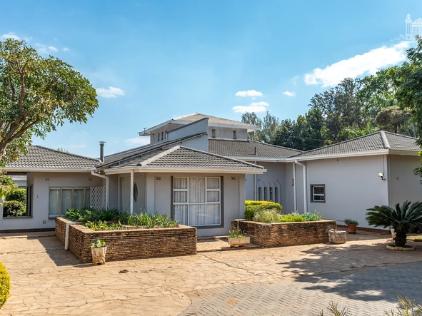 10 Bedroom House