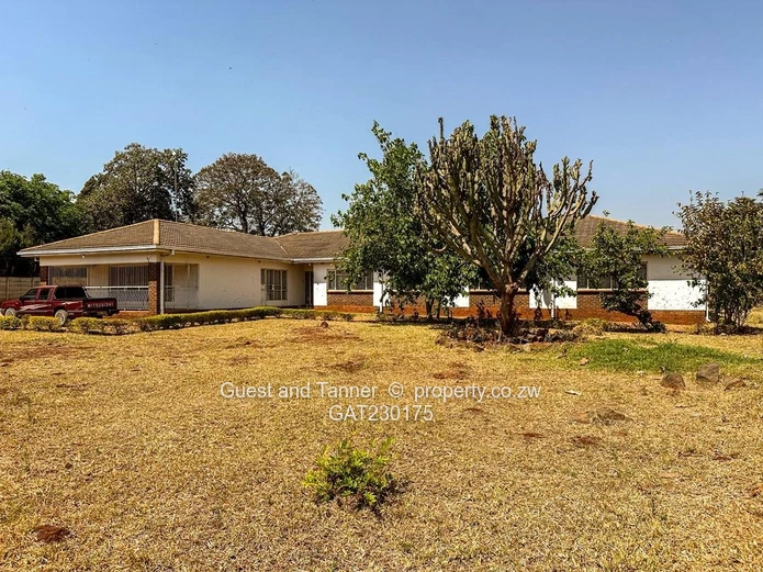 4 Bed House in Borrowdale (Sole Mandate)