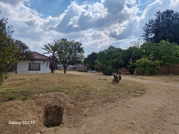 Stands & Residential Land